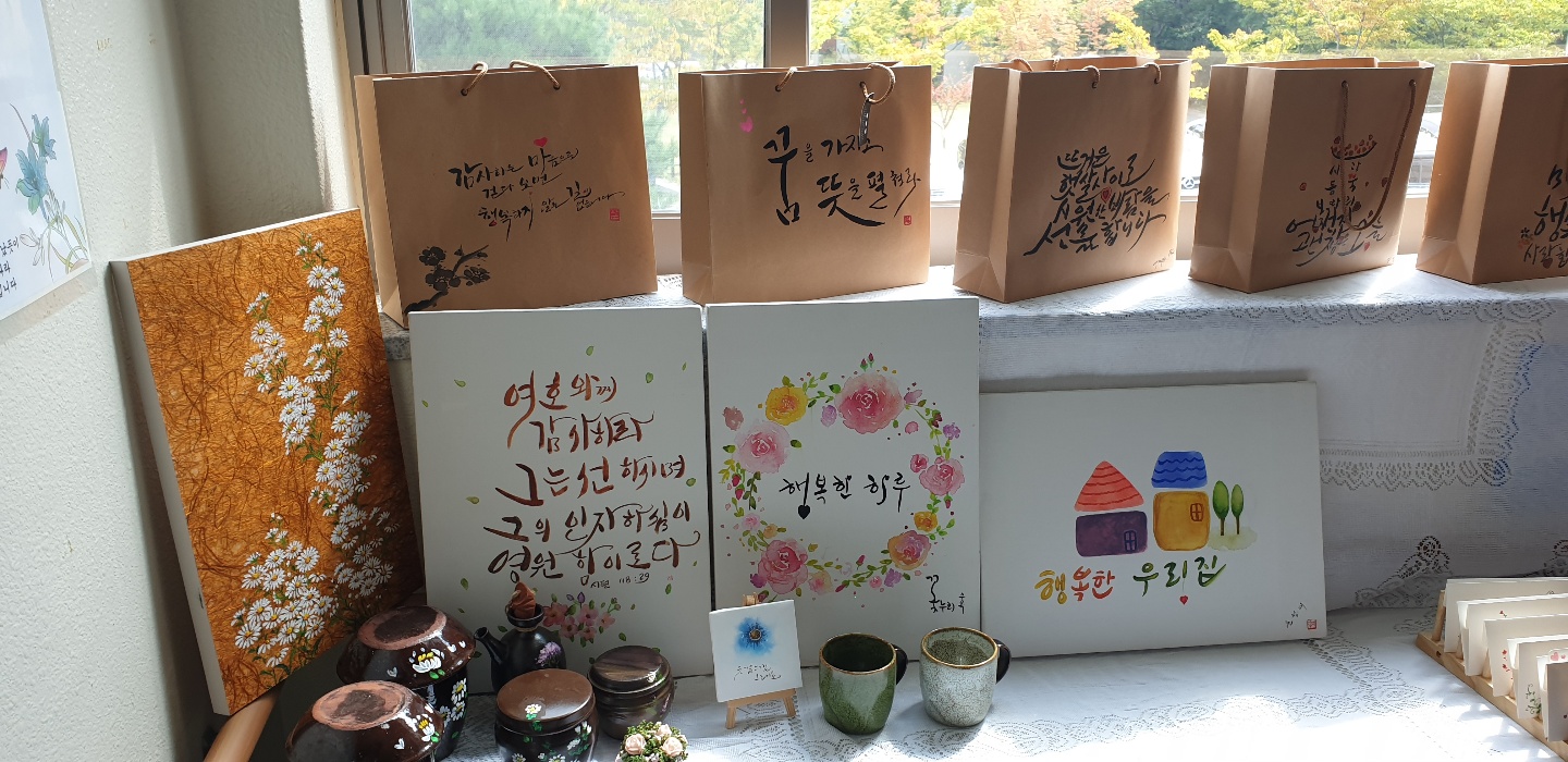 2019.9 (3).jpg