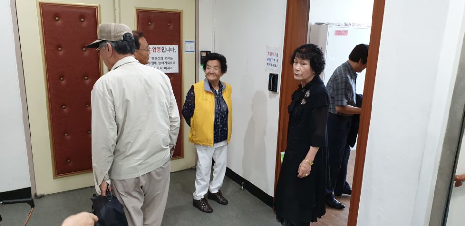 The Senior(선배)봉사단 어르신 첫날 (21).jpg